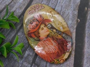 COCA-COLA COKE ADVERTISING POCKET MIRROR VINTAGE ANTIQUE
