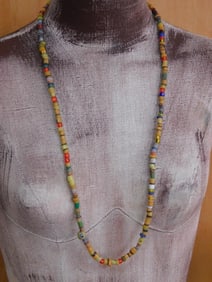 AFRICAN TRADE BEADS ROCK STONE LAPIDARY SPECIMEN