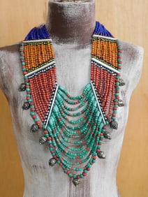 ORNATE AFRICAN TRADE BEADS ROCK STONE LAPIDARY SPECIMEN