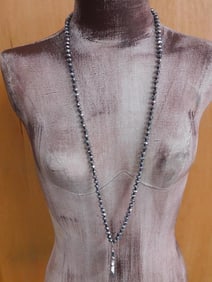 HATMAN ORIGINAL GEODE SLICE ON SPARKLE BEAD NECKLACE