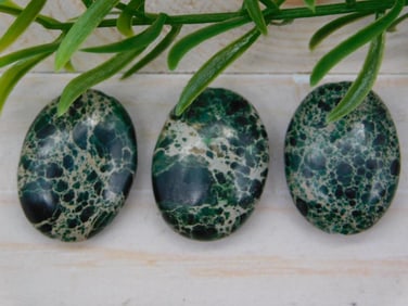 STONE BEADS ROCK STONE LAPIDARY SPECIMEN