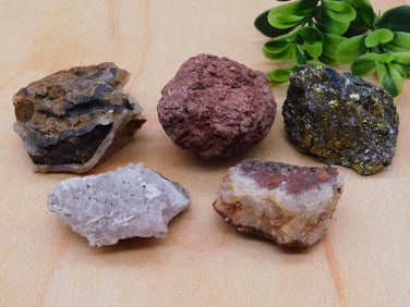 MIXED LOT ROCK STONE LAPIDARY SPECIMEN