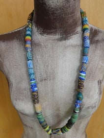 AFRICAN TRADE BEAD NECKLACE ROCK STONE LAPIDARY SPECIMEN