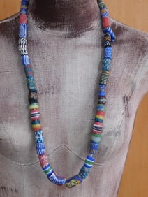 AFRICAN TRADE BEAD NECKLACE ROCK STONE LAPIDARY SPECIMEN