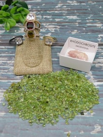 RAW EMERALD ROCK STONE LAPIDARY SPECIMEN