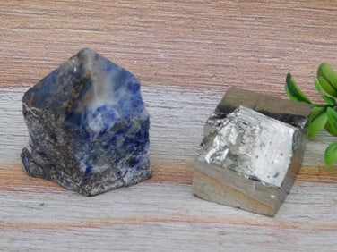 MIXED LOT ROCK STONE LAPIDARY SPECIMEN