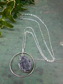 GEODE SLICE PENDANT ON CHAIN NECKLACE ROCK STONE LAPIDARY SPECIMEN