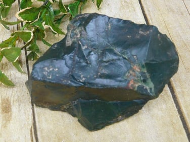 BLOODSTONE ROCK STONE LAPIDARY SPECIMEN
