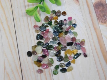 TOURMALINE ROCK STONE LAPIDARY SPECIMEN