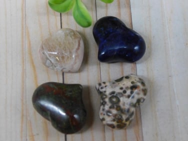 STONE HEARTS ROCK STONE LAPIDARY SPECIMEN