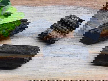 TOURMALINE ROCK STONE LAPIDARY SPECIMEN