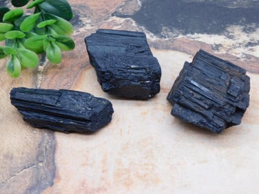 BLACK TOURMALINE ROCK STONE LAPIDARY SPECIMEN