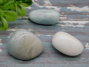 ROCK STONE LAPIDARY SPECIMEN