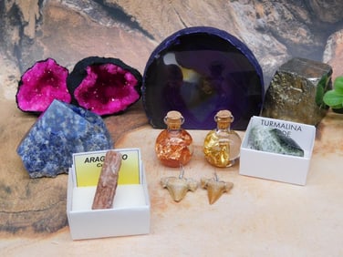 MIXED LOT ROCK STONE LAPIDARY SPECIMEN