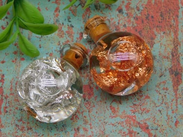 COPPER AND SILVER FLAKES IN BOTTLES ROCK STONE LAPIDARY SPECIMEN