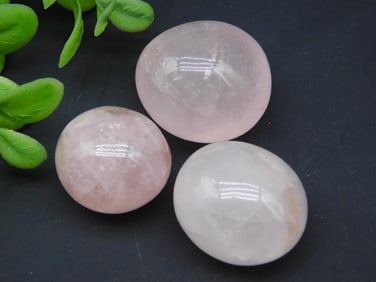 ROSE QUARTZ ROCK STONE LAPIDARY SPECIMEN