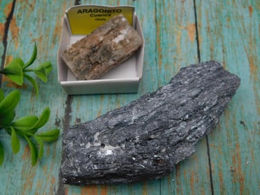 MIXED LOT ROCK STONE LAPIDARY SPECIMEN