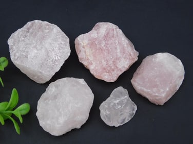 ROSE QUARTZ ROCK STONE LAPIDARY SPECIMEN
