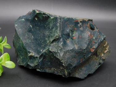BLOODSTONE ROCK STONE LAPIDARY SPECIMEN