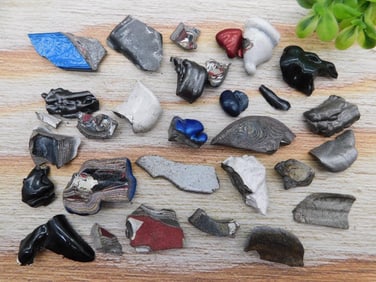 FORDITE MOTOR CITY AGATE ROCK STONE LAPIDARY SPECIMEN