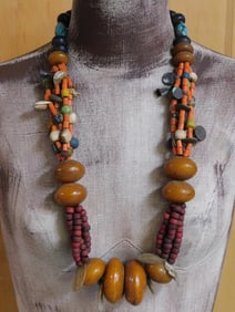 AFRICAN TRADE BEADS ROCK STONE LAPIDARY SPECIMEN