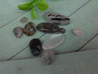 TOURMALATED QUARTZ ROCK STONE LAPIDARY SPECIMEN