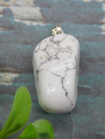 HOWLITE PENDANT ROCK STONE LAPIDARY SPECIMEN