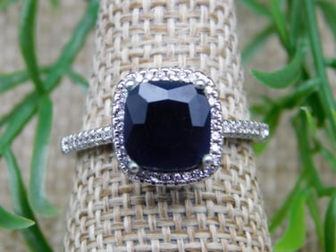 RING ROCK STONE LAPIDARY SPECIMEN