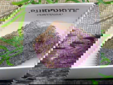 PURPURITE ROCK STONE LAPIDARY SPECIMEN