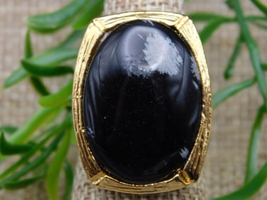 RING ROCK STONE LAPIDARY SPECIMEN