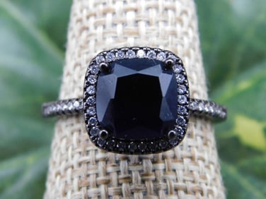 RING ROCK STONE LAPIDARY SPECIMEN