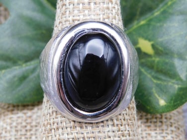 RING ROCK STONE LAPIDARY SPECIMEN