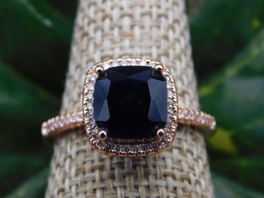 RING ROCK STONE LAPIDARY SPECIMEN