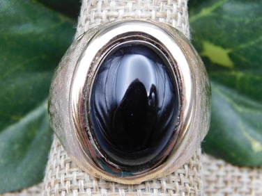 RING ROCK STONE LAPIDARY SPECIMEN