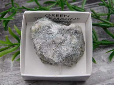 GREEN TOURMALINE ROCK STONE LAPIDARY SPECIMEN