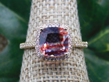 RING ROCK STONE LAPIDARY SPECIMEN