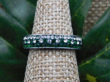 RING ROCK STONE LAPIDARY SPECIMEN