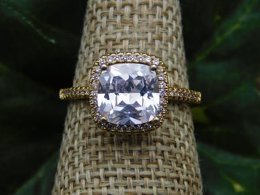 RING ROCK STONE LAPIDARY SPECIMEN