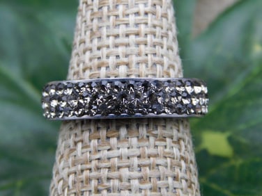 RING ROCK STONE LAPIDARY SPECIMEN