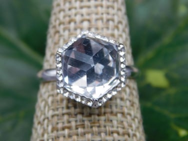 RING ROCK STONE LAPIDARY SPECIMEN