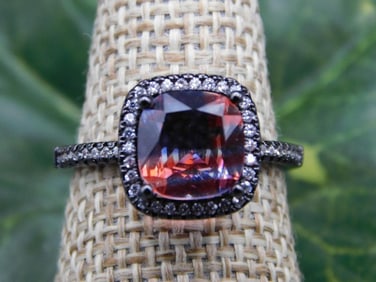 RING ROCK STONE LAPIDARY SPECIMEN