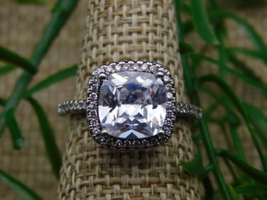 RING ROCK STONE LAPIDARY SPECIMEN