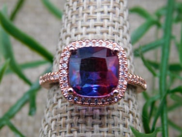 RING ROCK STONE LAPIDARY SPECIMEN