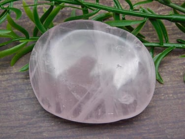 ROSE QUARTZ ROCK STONE LAPIDARY SPECIMEN