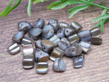 BEADS ROCK STONE LAPIDARY SPECIMEN