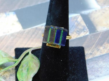 RING ROCK STONE LAPIDARY SPECIMEN