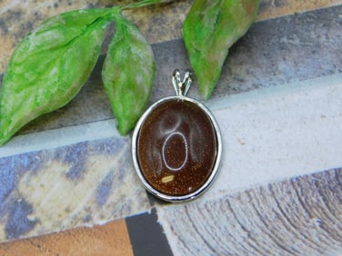 PENDANT ROCK STONE LAPIDARY SPECIMEN