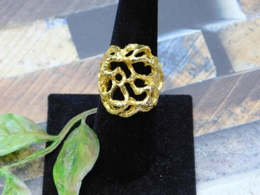 RING ROCK STONE LAPIDARY SPECIMEN