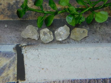 HERKIMER DIAMOND ROCK STONE LAPIDARY SPECIMEN