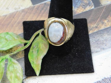 RING ROCK STONE LAPIDARY SPECIMEN